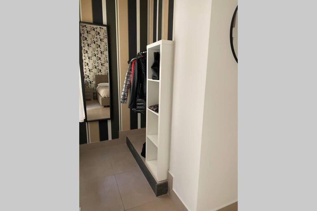 B&B Piano1 Interno5 - Accogliente E Moderno Bilocale Vicino Al Centro Salerno Exterior foto
